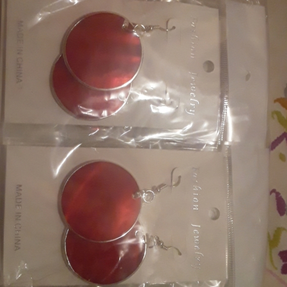 Earrings - Picture 2 of 4